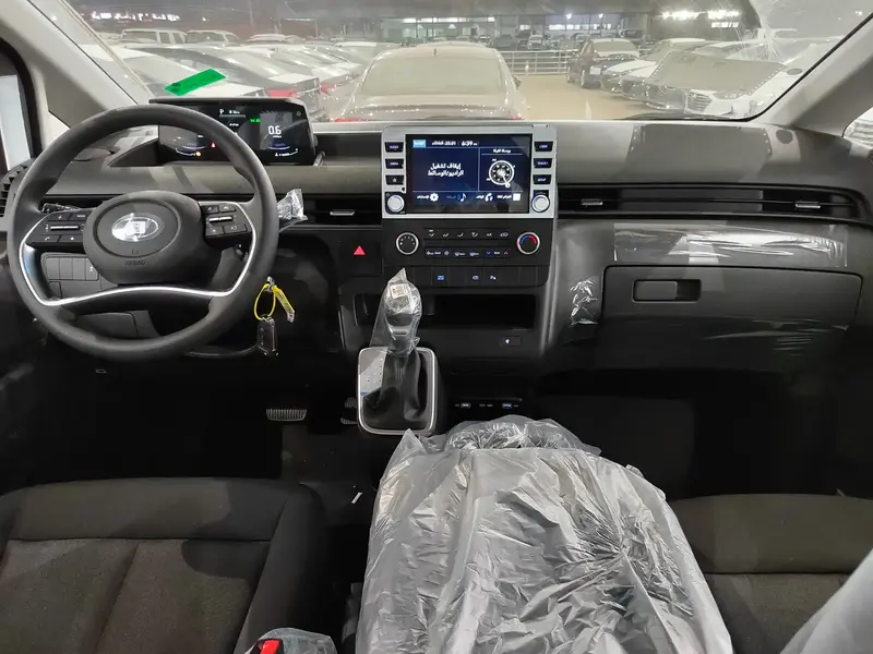 Hyundai Staria 2025
