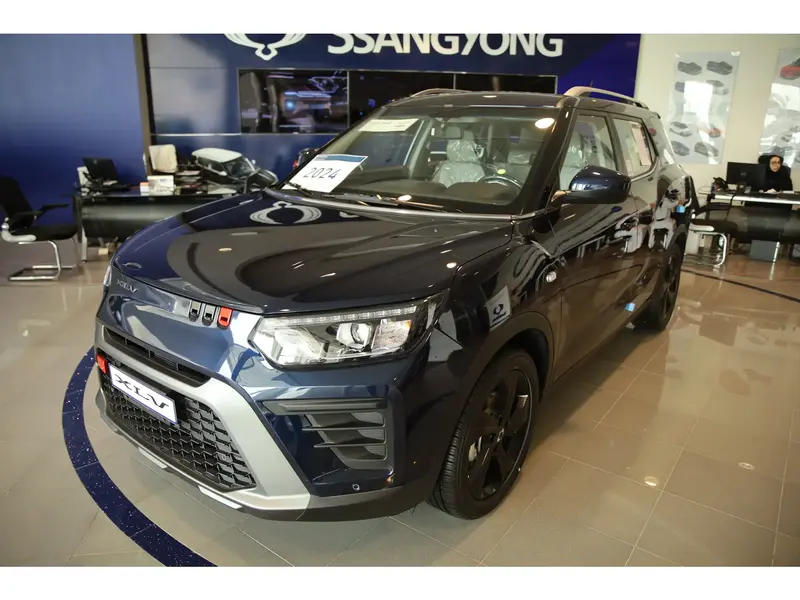 Discover undefined undefined Exterior Interior Images.Find all aspects and details of cars.
