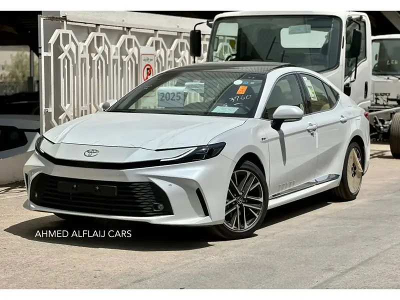 Discover undefined undefined Exterior Interior Images.Find all aspects and details of cars.