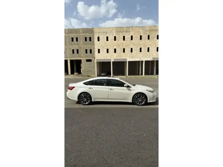 Toyota Avalon 2016