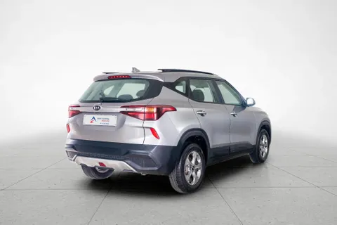 Discover undefined undefined Exterior Interior Images.Find all aspects and details of cars.