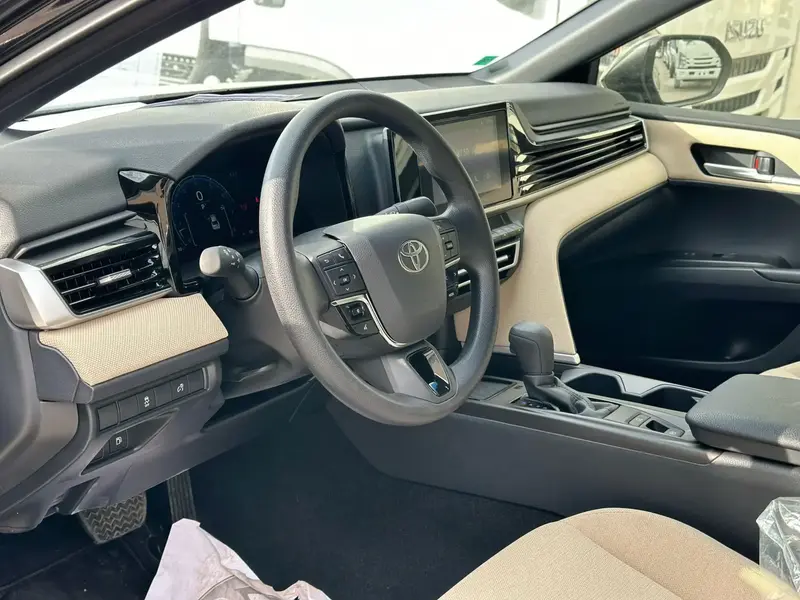 Toyota Camry 2025