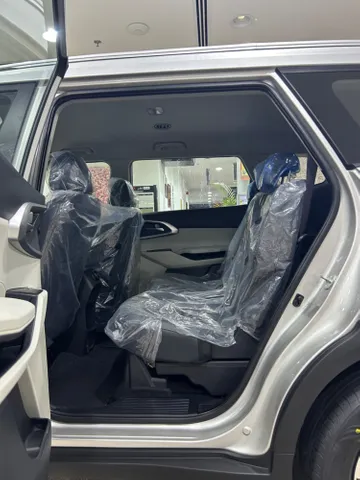 Discover undefined undefined Exterior Interior Images.Find all aspects and details of cars.