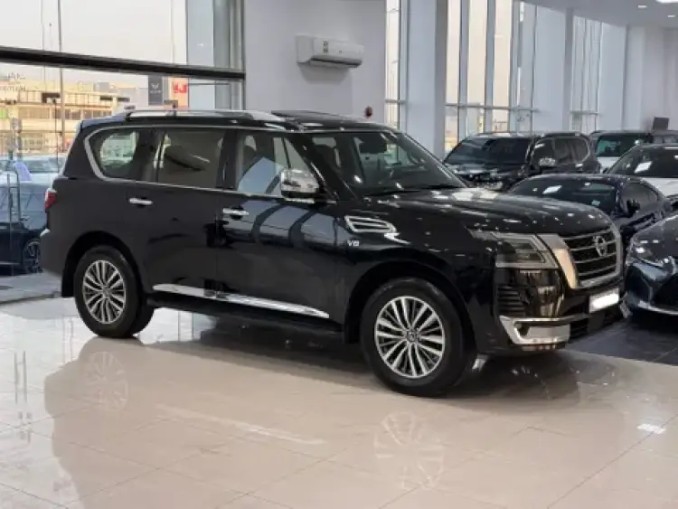 nissan nissan-patrol image Nissan Patrol 5.6L SE Platinum 2021