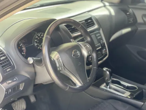Nissan Altima 2.5 SV 2018