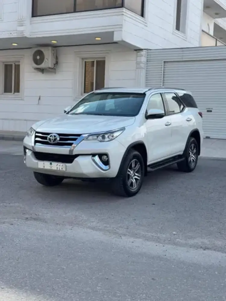 toyota toyota-fortuner image Toyota Fortuner 2019