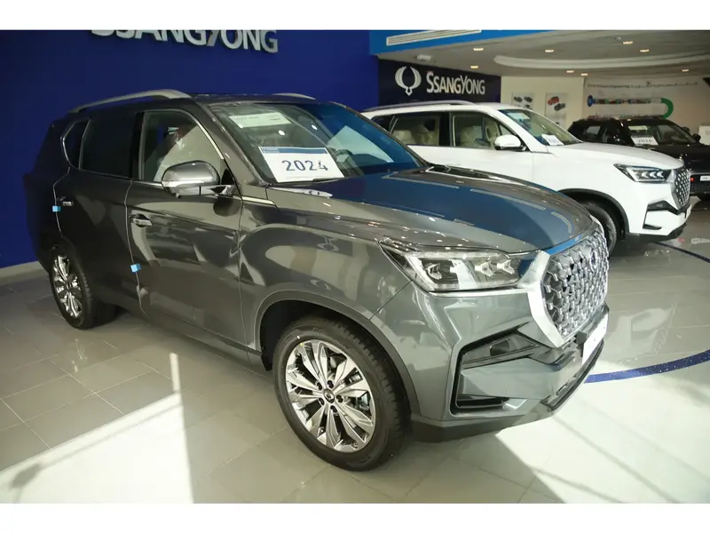 Discover undefined undefined Exterior Interior Images.Find all aspects and details of cars.