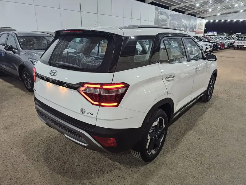 Discover undefined undefined Exterior Interior Images.Find all aspects and details of cars.