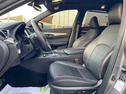 Discover undefined undefined Exterior Interior Images.Find all aspects and details of cars.