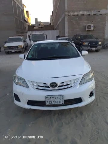 استكشف undefined undefined الصور الخارجية والداخلية. اكتشف جميع جوانب وتفاصيل السيارات.