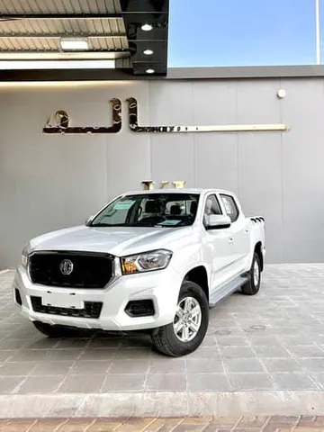 Discover undefined undefined Exterior Interior Images.Find all aspects and details of cars.