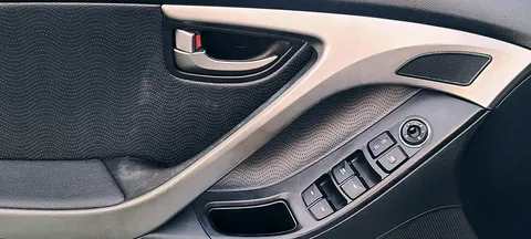 Hyundai Elantra 1.8L Top 2013