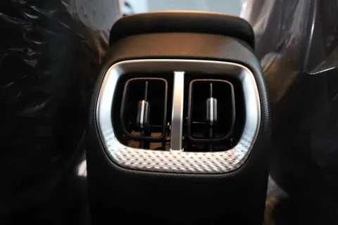 Discover undefined undefined Exterior Interior Images.Find all aspects and details of cars.