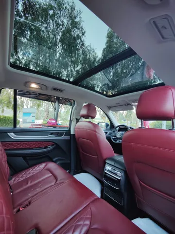 Discover undefined undefined Exterior Interior Images.Find all aspects and details of cars.