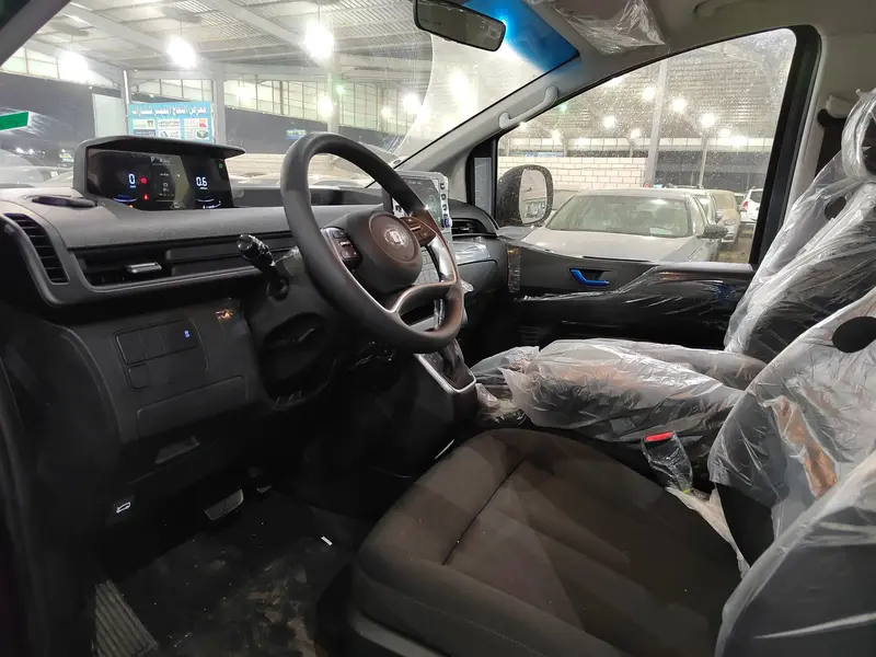 Hyundai Staria 2025