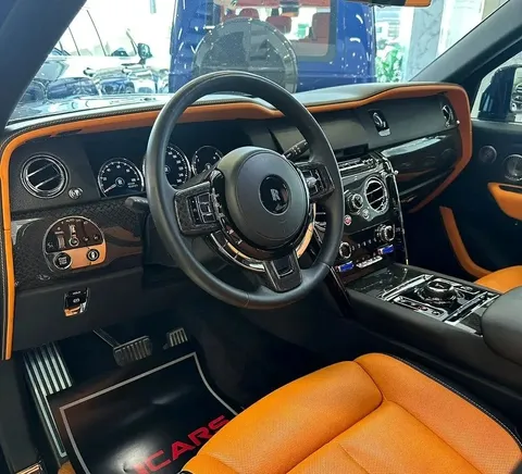Discover undefined undefined Exterior Interior Images.Find all aspects and details of cars.
