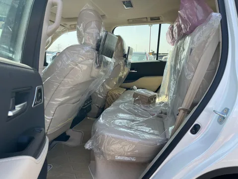 New Toyota Land Cruiser 3.5T VXR 2025