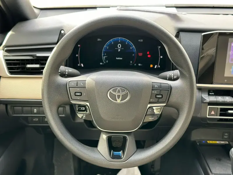 Toyota Camry 2025