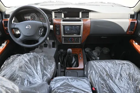 New Nissan Patrol Safari 4.8L M/T 2024