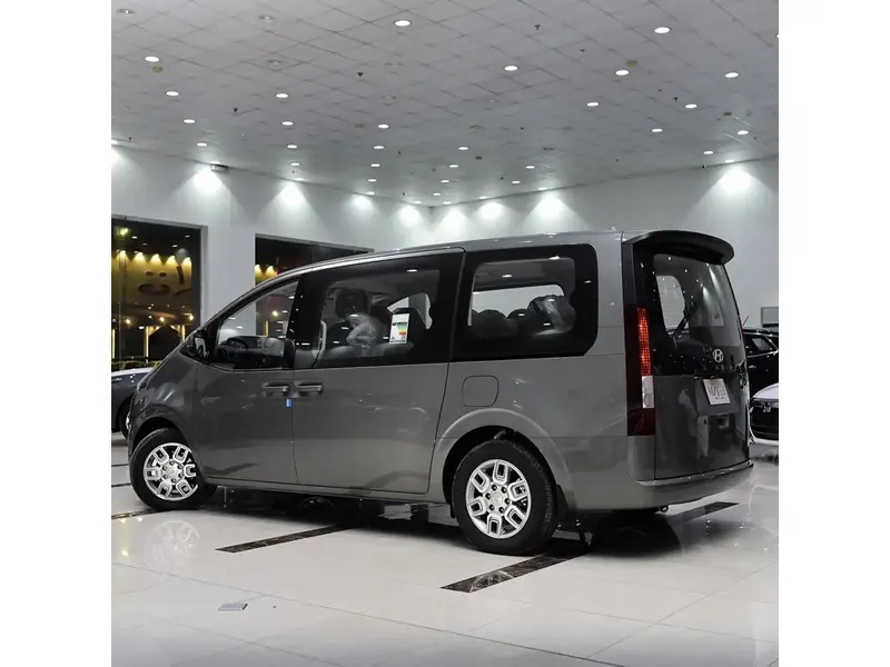 Hyundai Staria 2025