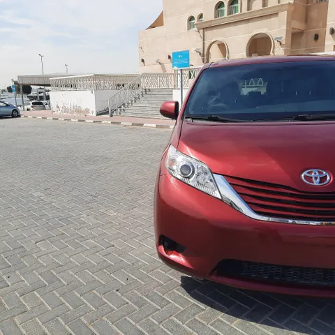 Toyota Sienna 2016
