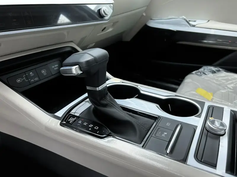 KIA K5 2025
