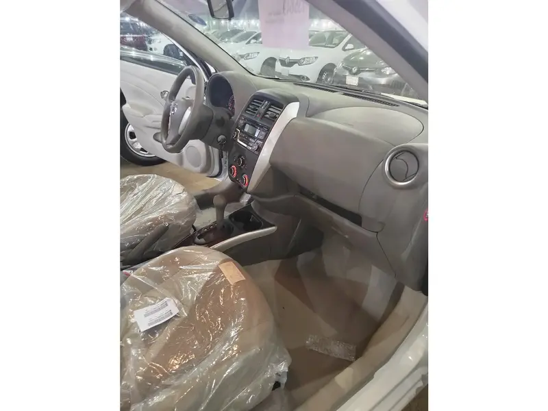 Nissan Sunny 2024