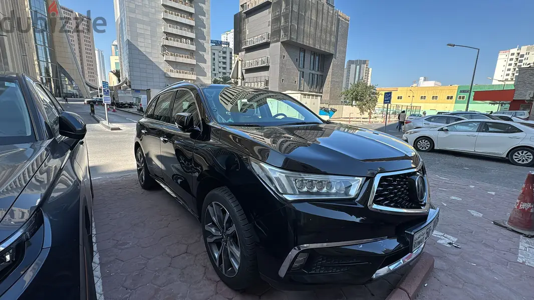 أكيورا MDX 2019
