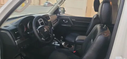 Discover undefined undefined Exterior Interior Images.Find all aspects and details of cars.
