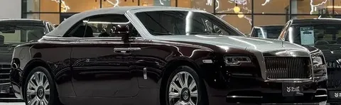 استكشف undefined undefined الصور الخارجية والداخلية. اكتشف جميع جوانب وتفاصيل السيارات.