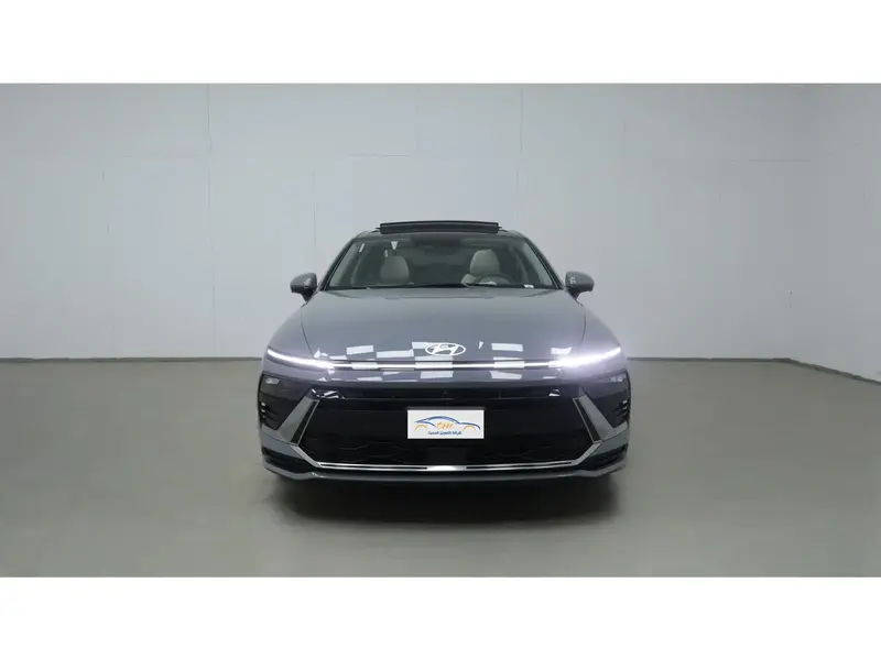 Discover undefined undefined Exterior Interior Images.Find all aspects and details of cars.