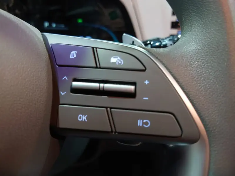 Hyundai Elantra 2025