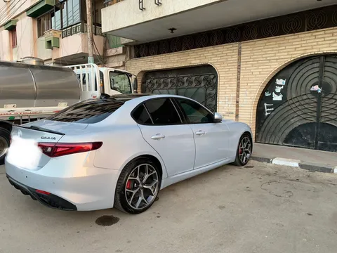 Discover undefined undefined Exterior Interior Images.Find all aspects and details of cars.
