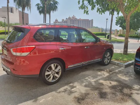 Nissan Pathfinder 2014