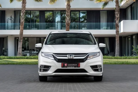 Discover undefined undefined Exterior Interior Images.Find all aspects and details of cars.