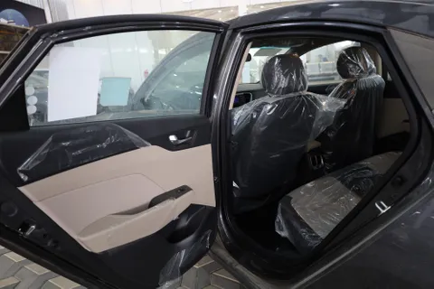 Discover undefined undefined Exterior Interior Images.Find all aspects and details of cars.