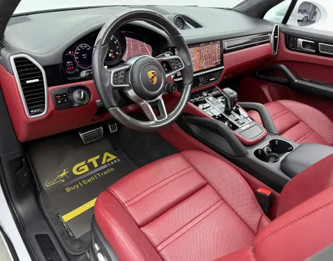 Porsche Cayenne GTS 2021