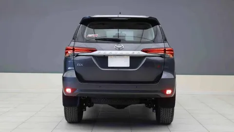 Discover undefined undefined Exterior Interior Images.Find all aspects and details of cars.