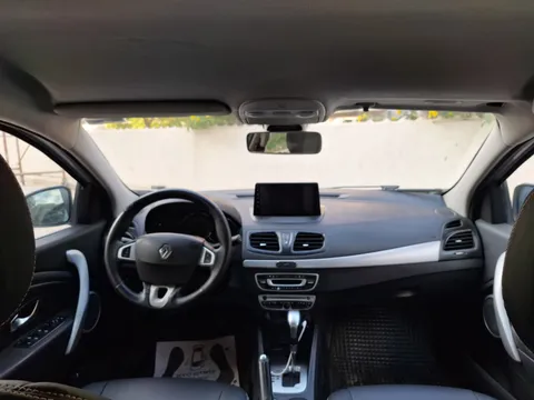 Discover undefined undefined Exterior Interior Images.Find all aspects and details of cars.