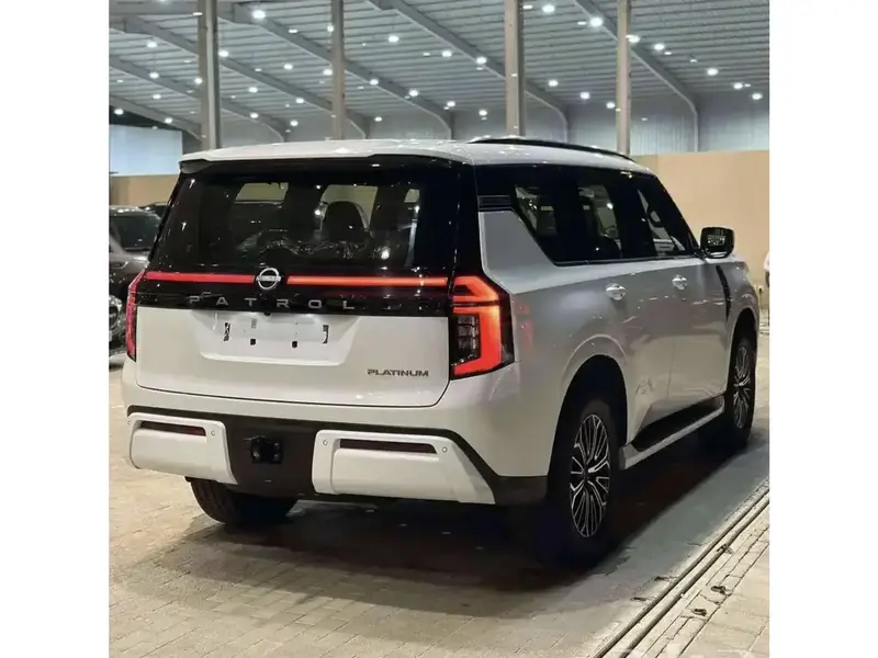 Discover undefined undefined Exterior Interior Images.Find all aspects and details of cars.