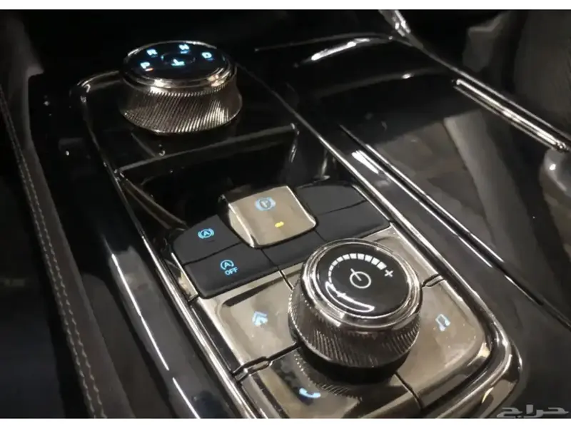 Discover undefined undefined Exterior Interior Images.Find all aspects and details of cars.