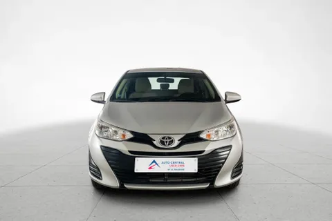 Toyota Yaris Sedan 1.5L SE 2020
