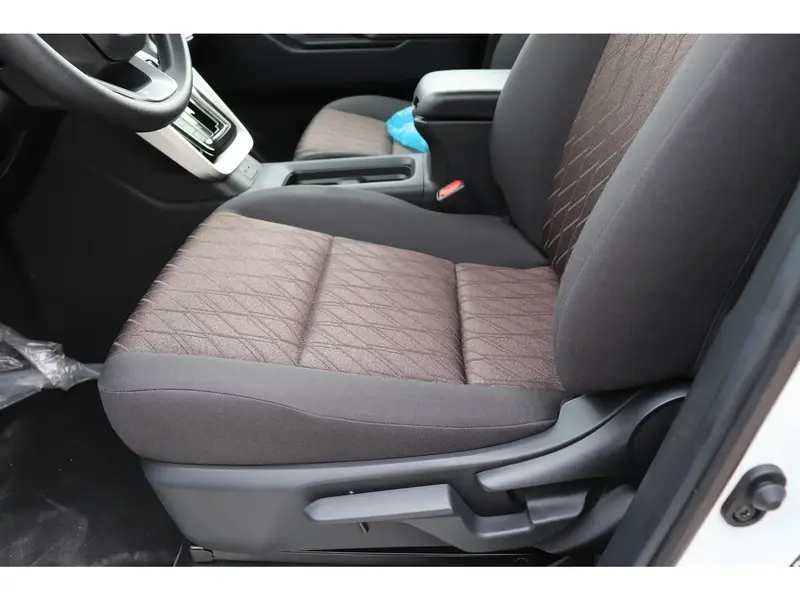 Discover undefined undefined Exterior Interior Images.Find all aspects and details of cars.