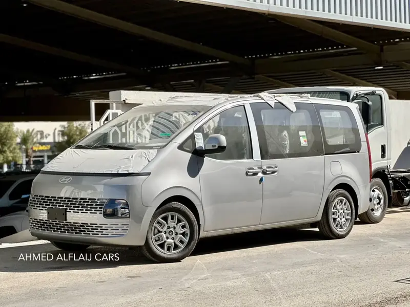 Hyundai Staria 2025