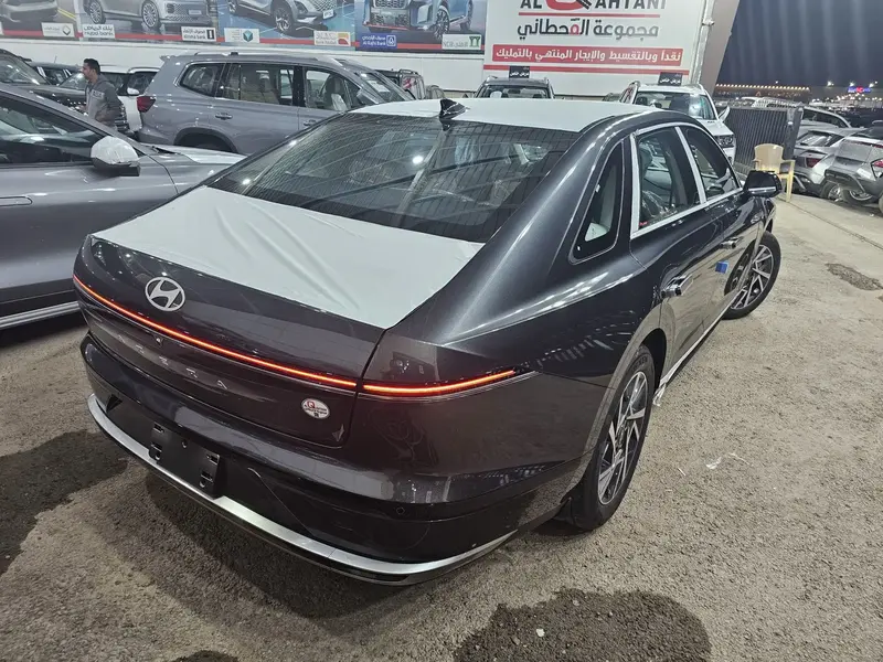 Discover undefined undefined Exterior Interior Images.Find all aspects and details of cars.