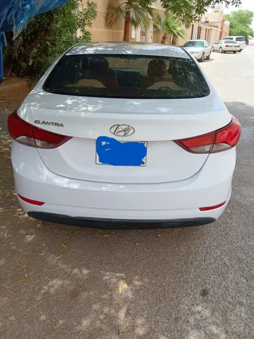 Hyundai Elantra 2.0L Base 2015