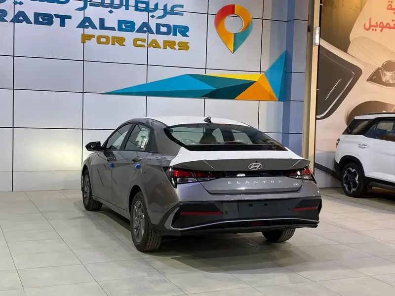 Hyundai Elantra 2025