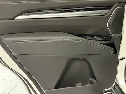 New Cadillac Escalade 6.2L Sport Platinum 2025