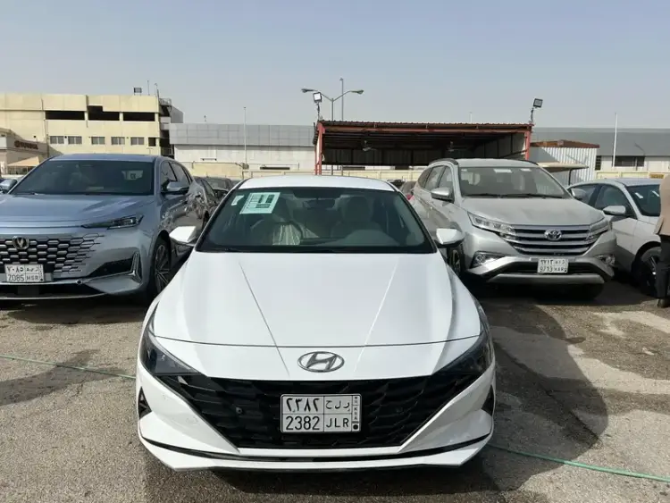 Hyundai Elantra 2023