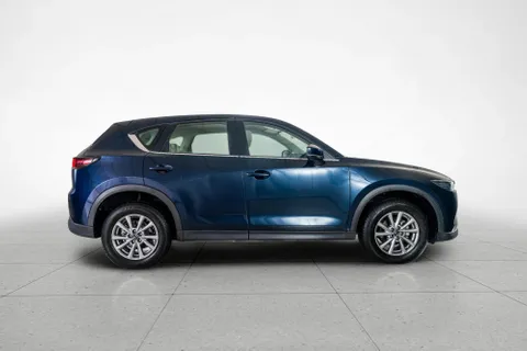 Discover undefined undefined Exterior Interior Images.Find all aspects and details of cars.